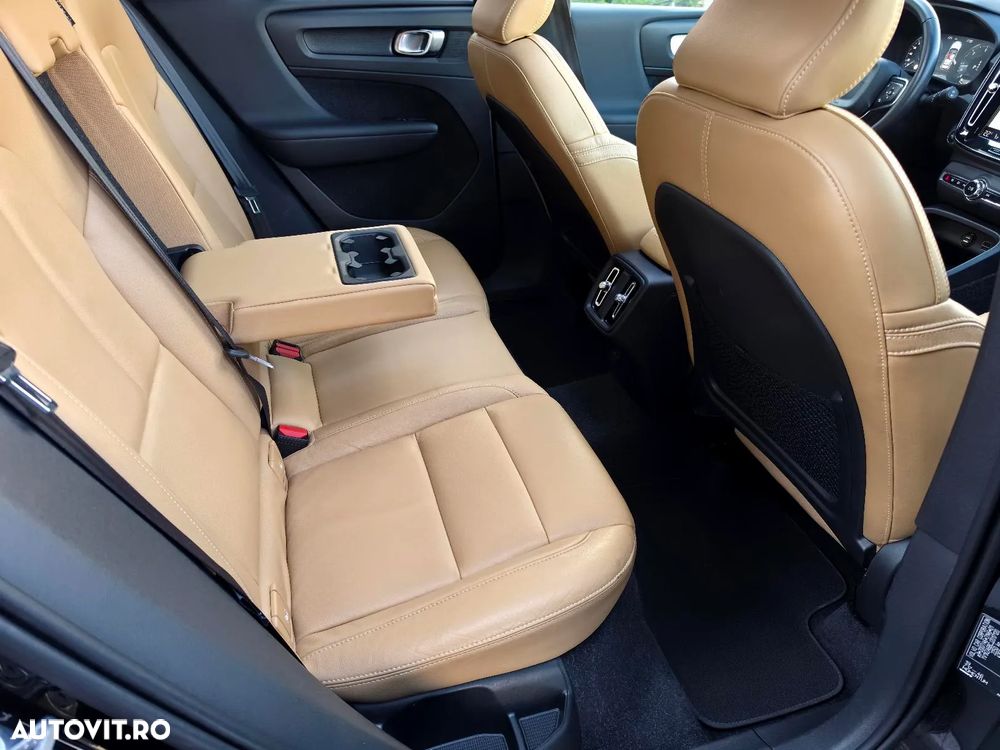 Volvo XC 40 D4 AWD Geartronic Inscription - 11