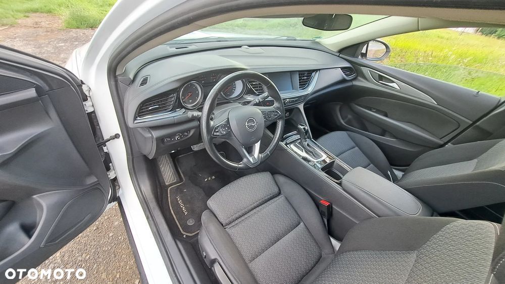 Opel Insignia - 11