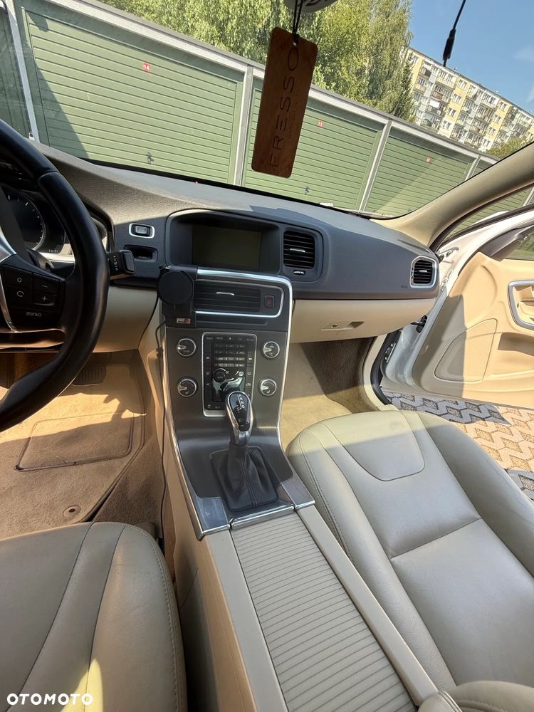 Volvo S60 T5 Drive-E Base - 10