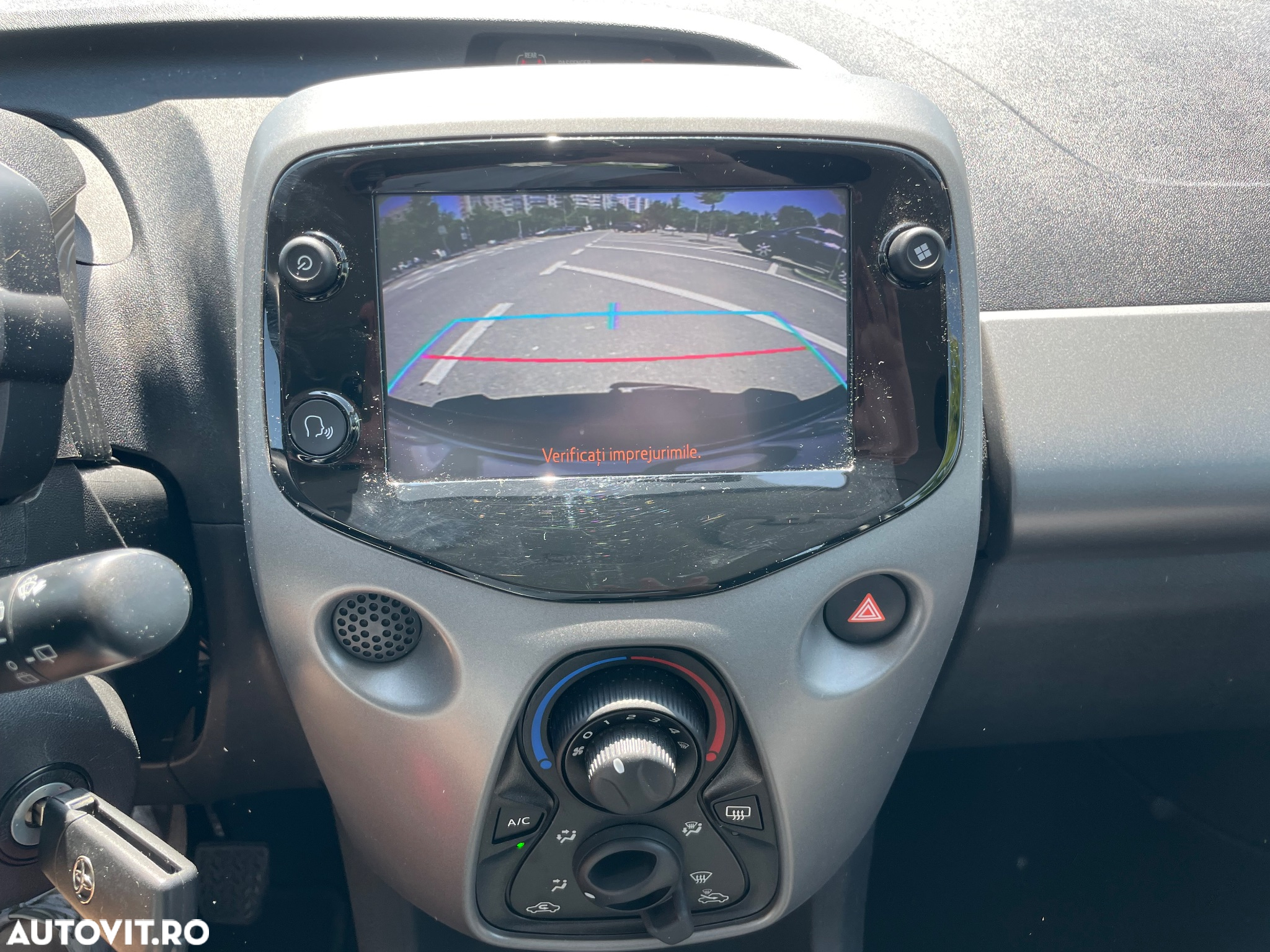Toyota Aygo 1.0 VVY-I 5 usi X-play - 11