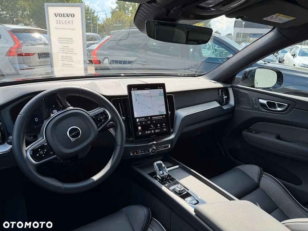 Volvo XC 60 B5 B AWD Plus Black Edition - 11
