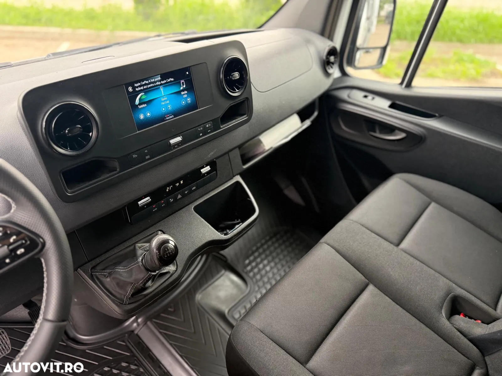 Mercedes-Benz Sprinter - 9