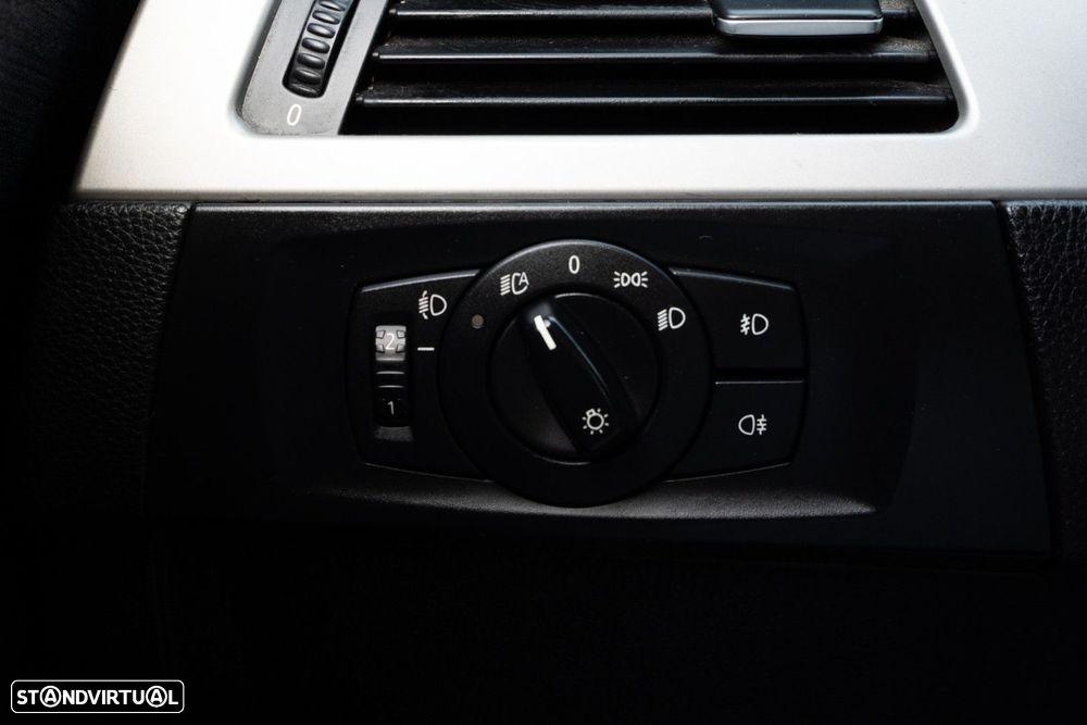BMW 320 d EfficientDynamics - 27