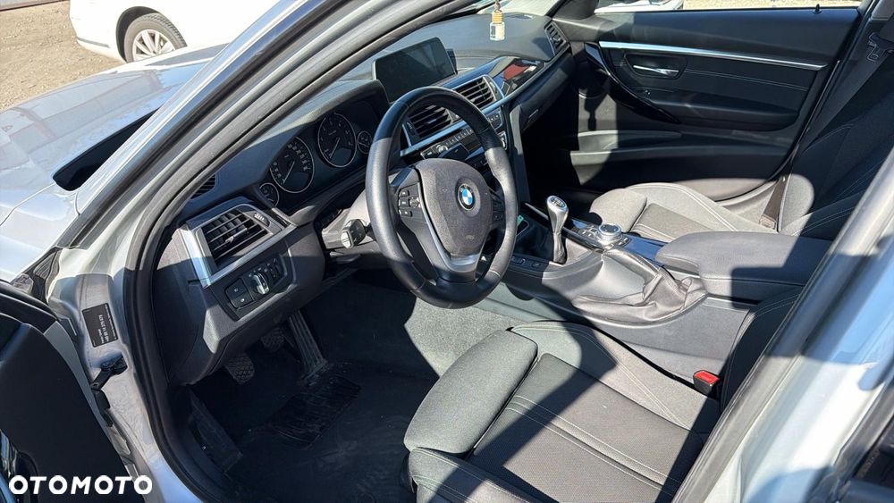 BMW Seria 3 318d Edition Luxury Line Purity - 35