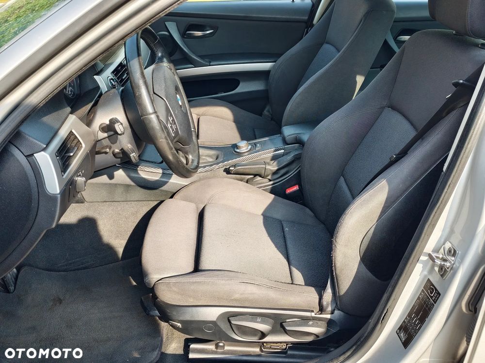 BMW Seria 3 318i - 11