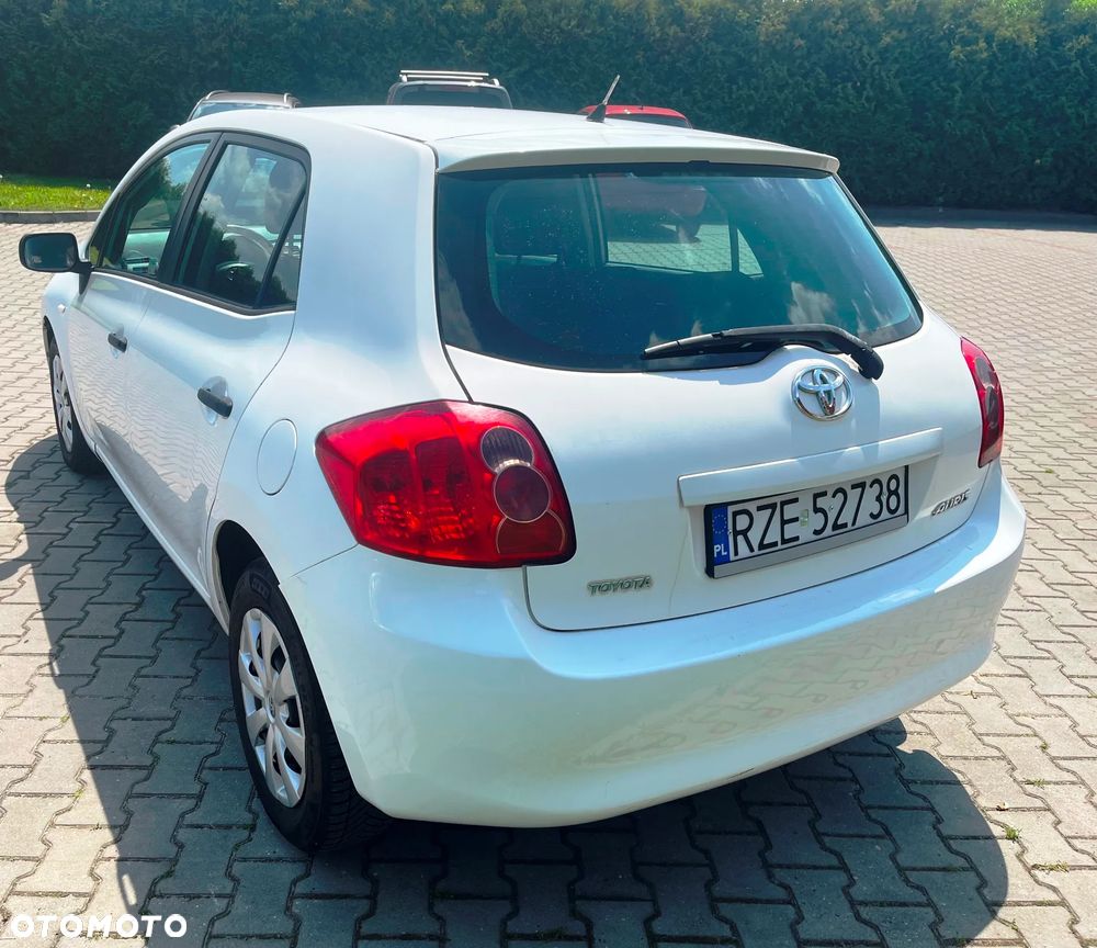 Toyota Auris 1.4 D-4D Terra - 7