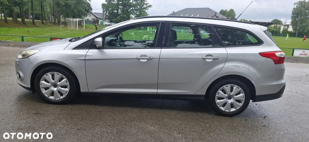 Ford Focus 1.6 TDCi DPF Champions Edition - 9