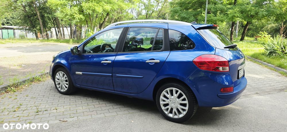 Renault Clio - 19
