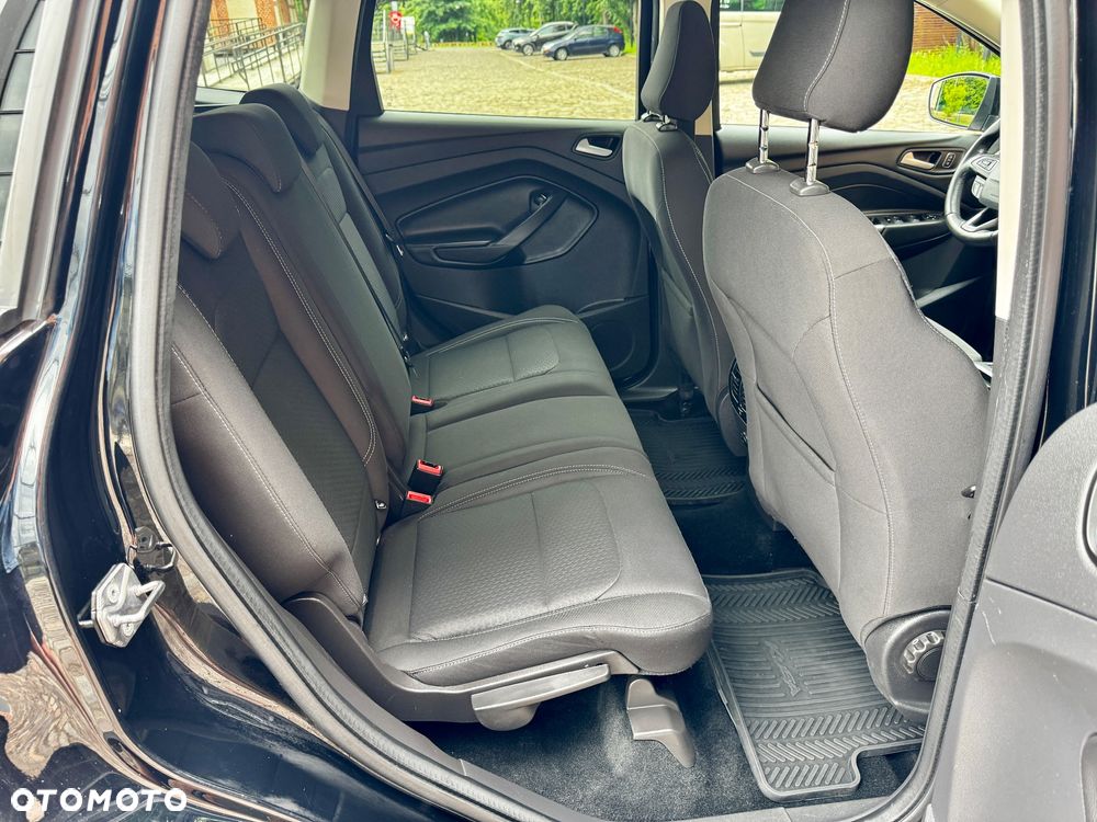 Ford Kuga - 28