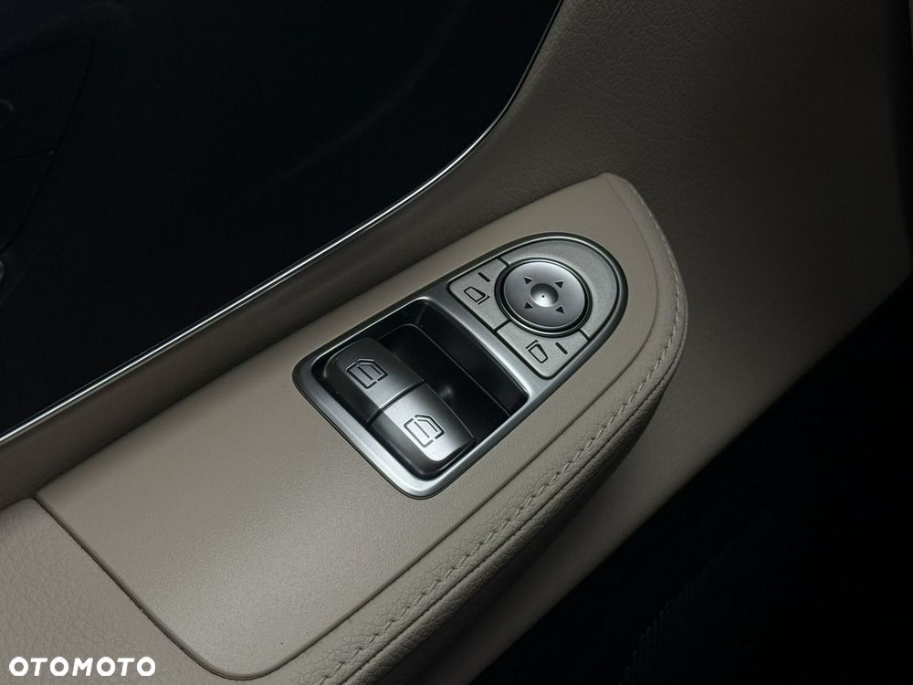 Mercedes-Benz Klasa V 250 d extralang 9G-TRONIC Special Edition Avantgarde - 34