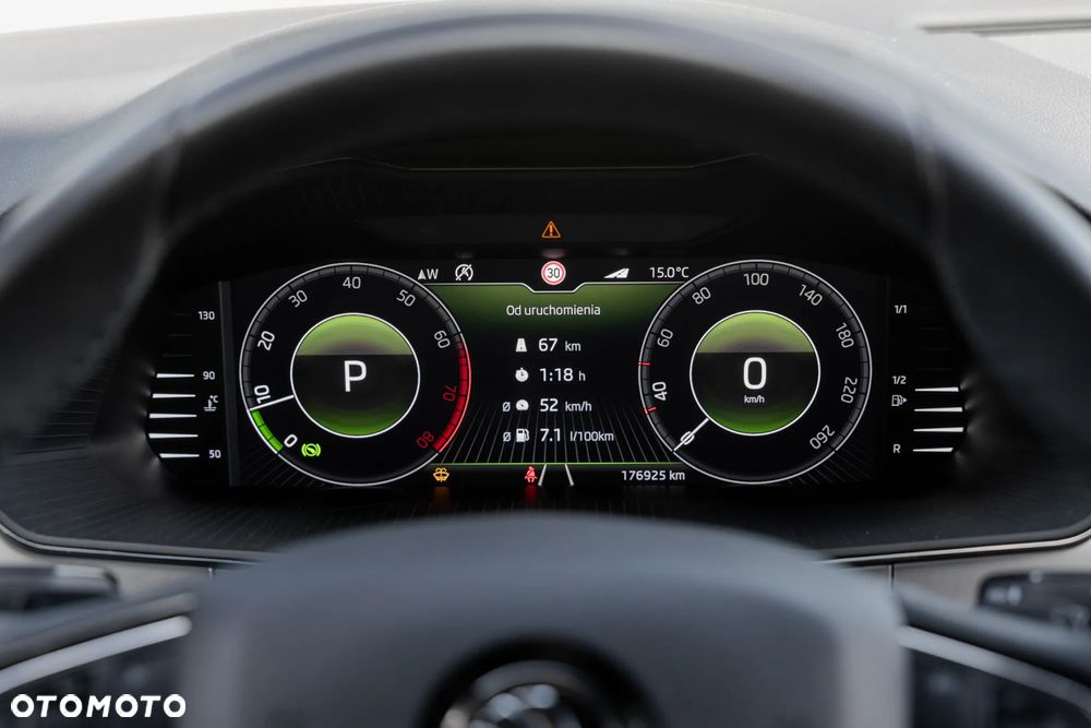 Skoda Superb 2.0 TSI L&K DSG - 21