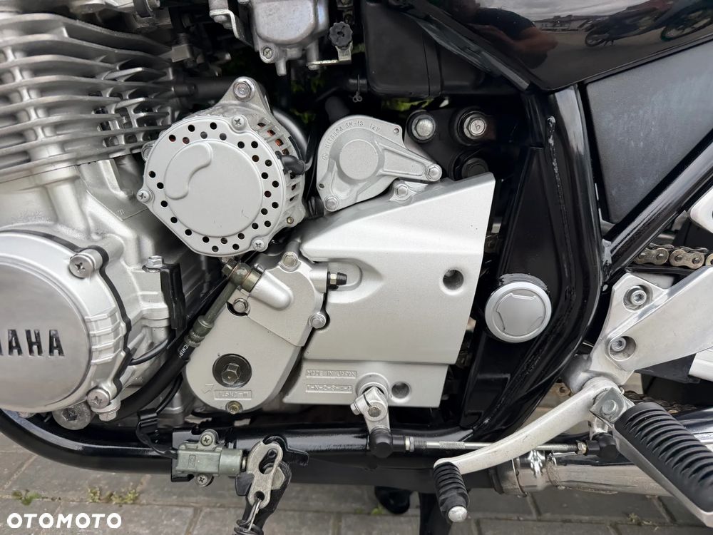 Yamaha XJR - 35