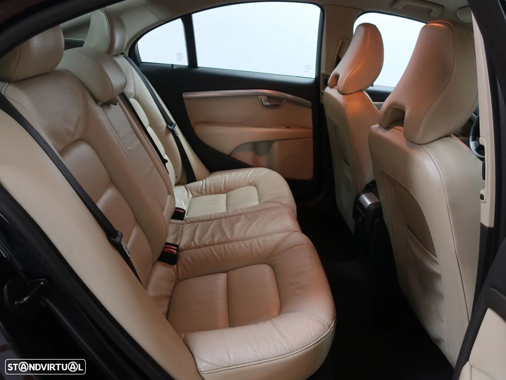 Volvo S80 2.4 D5 Nivel 2 - 22