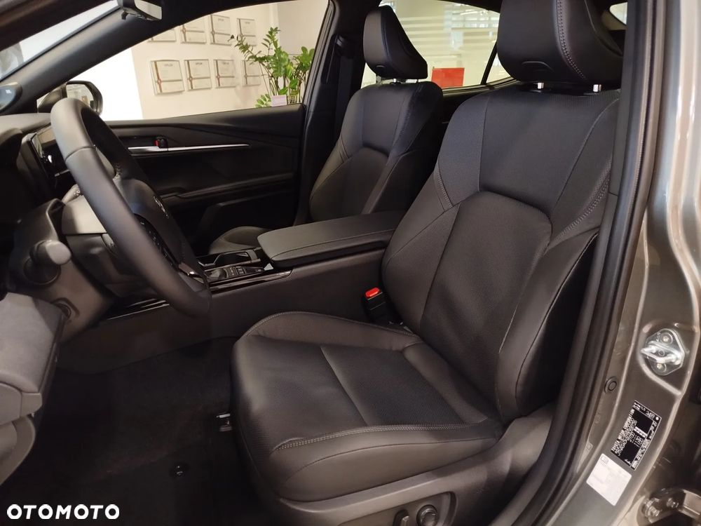 Toyota Camry 2.5 Hybrid Dynamic Force Executive e-CVT - 8