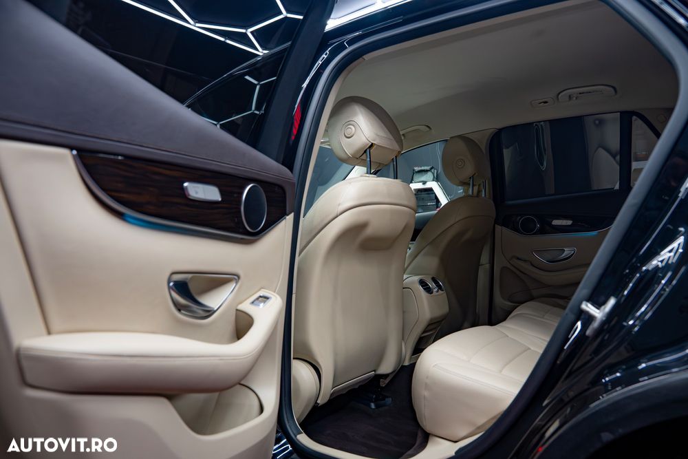 Mercedes-Benz GLC - 25