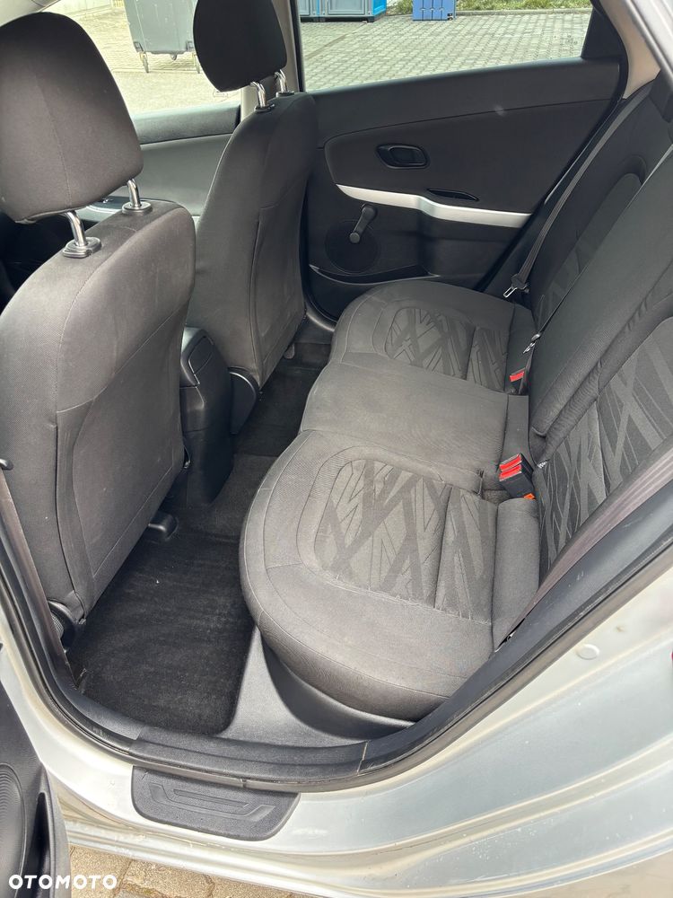 Kia Ceed 1.4 CRDi M - 8