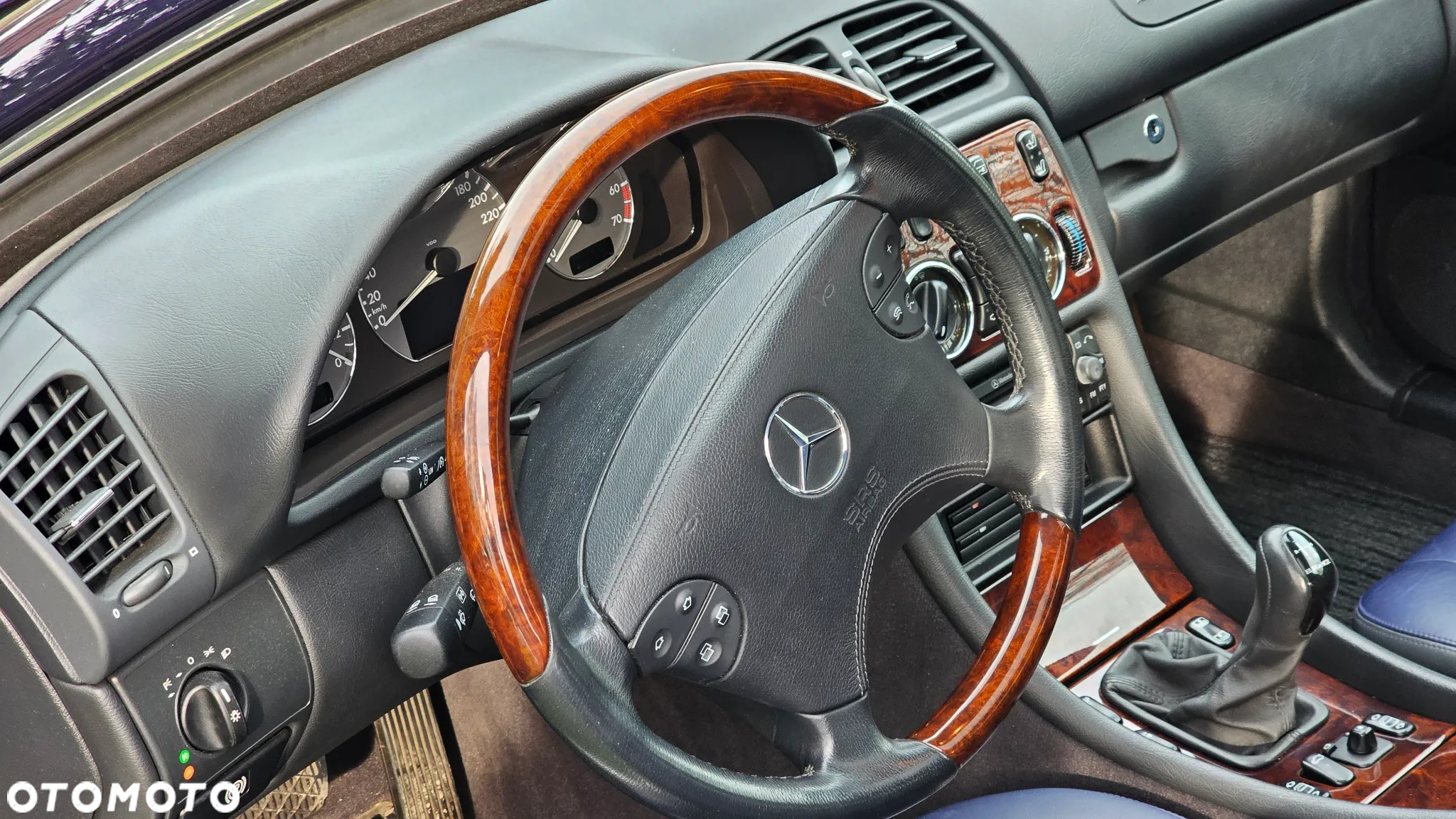 Mercedes-Benz CLK - 4