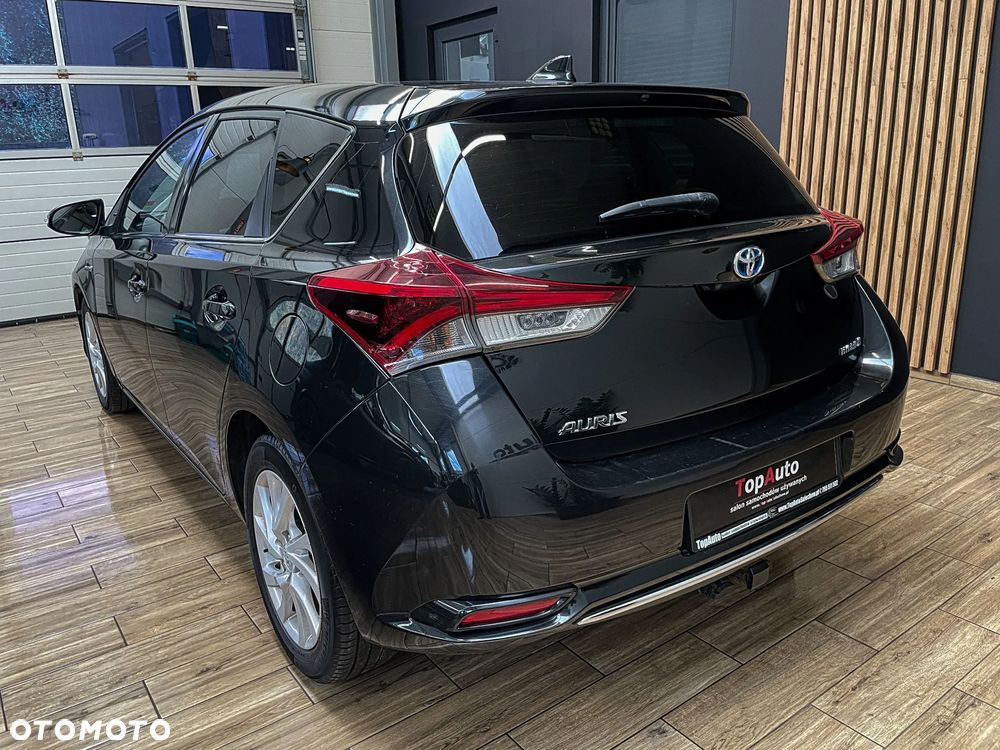 Toyota Auris Hybrid 135 Prestige - 10