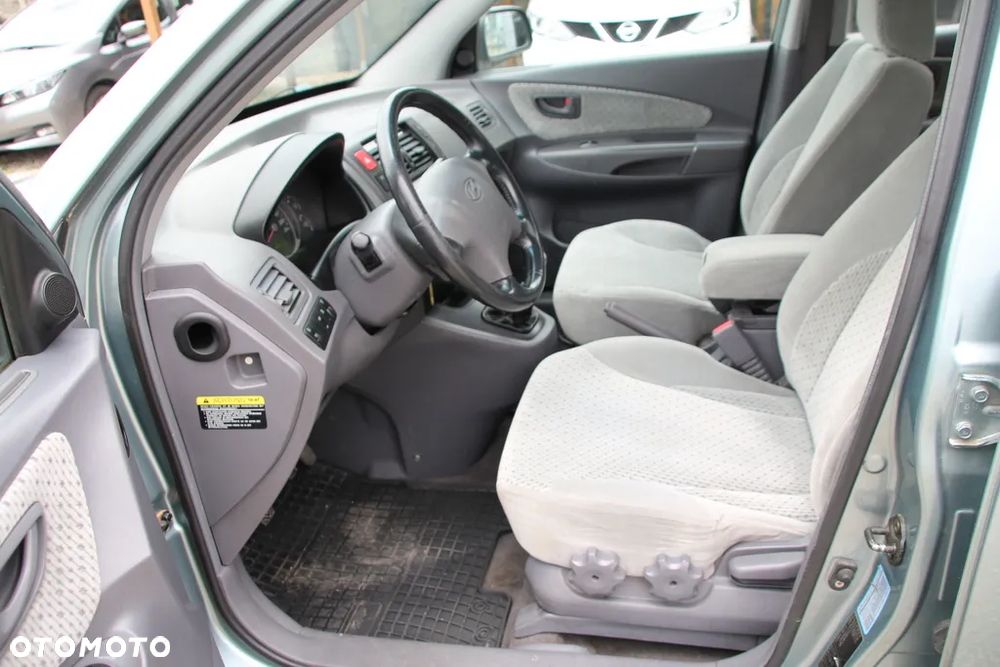 Hyundai Tucson 2.0 Comfort 2WD - 11