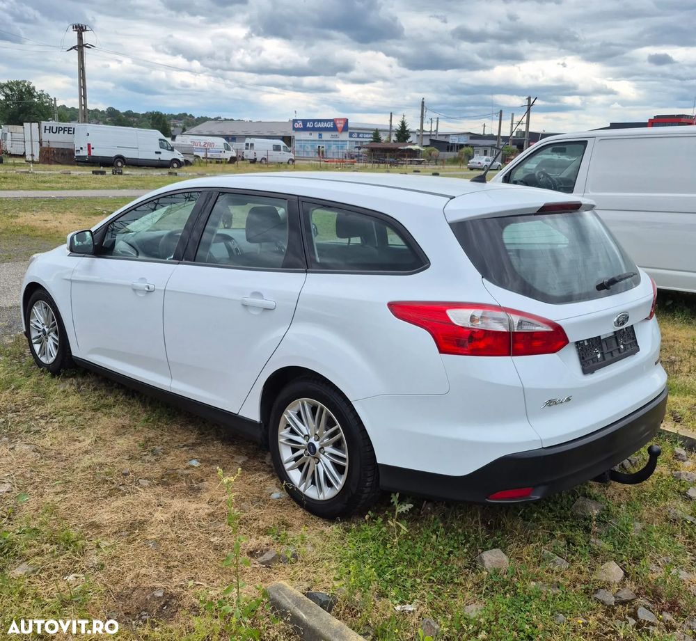 Ford Focus 1.6 TDCI DPF Start-Stopp-System Ambiente - 4