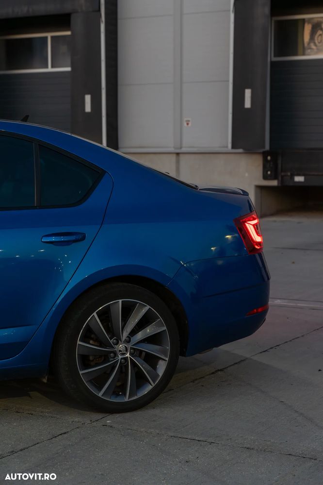 Skoda Octavia 2.0 TDI 4X4 DSG L&K - 16