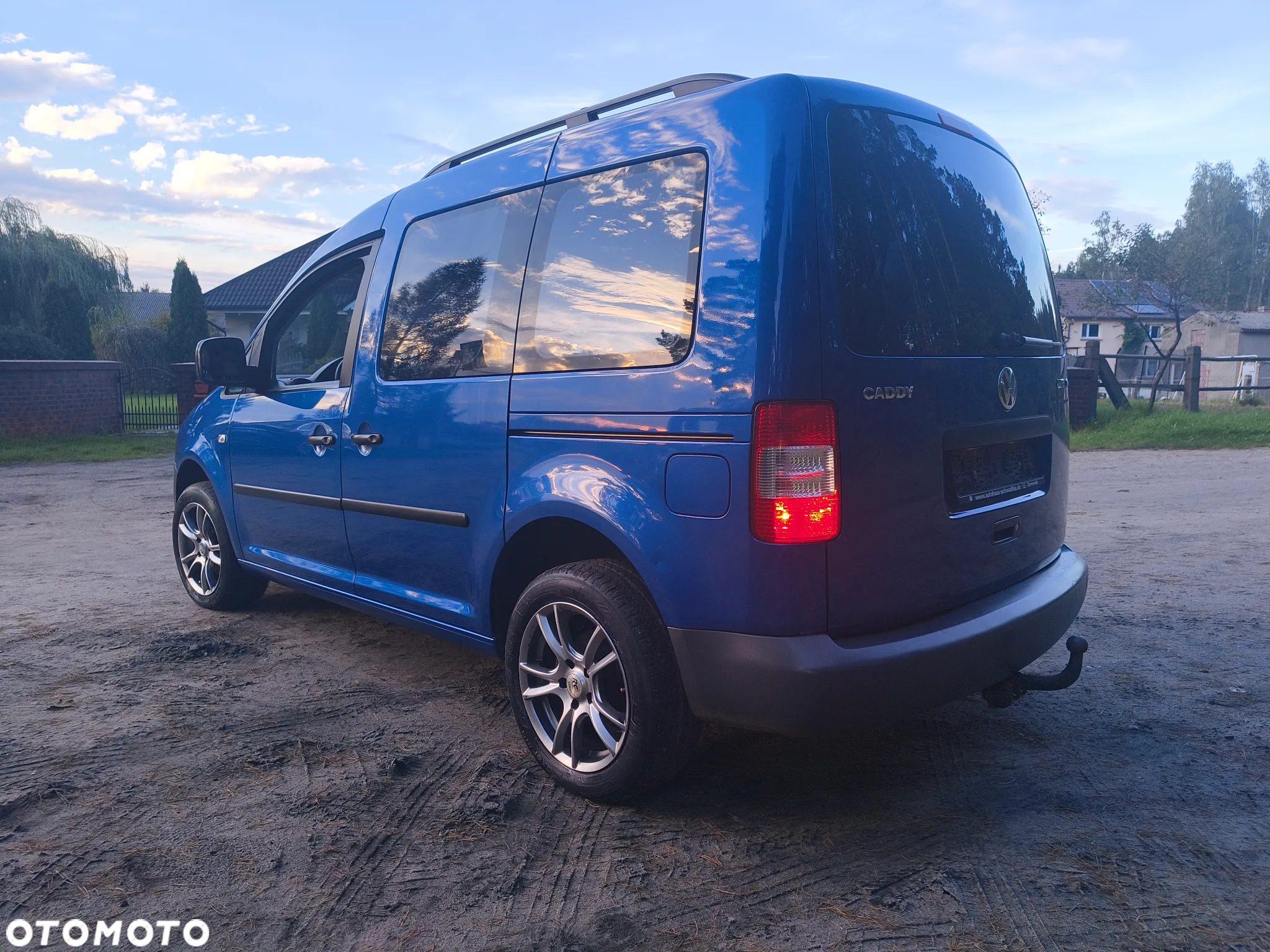 Volkswagen Caddy 1.6 Familie (7-Si.) - 8