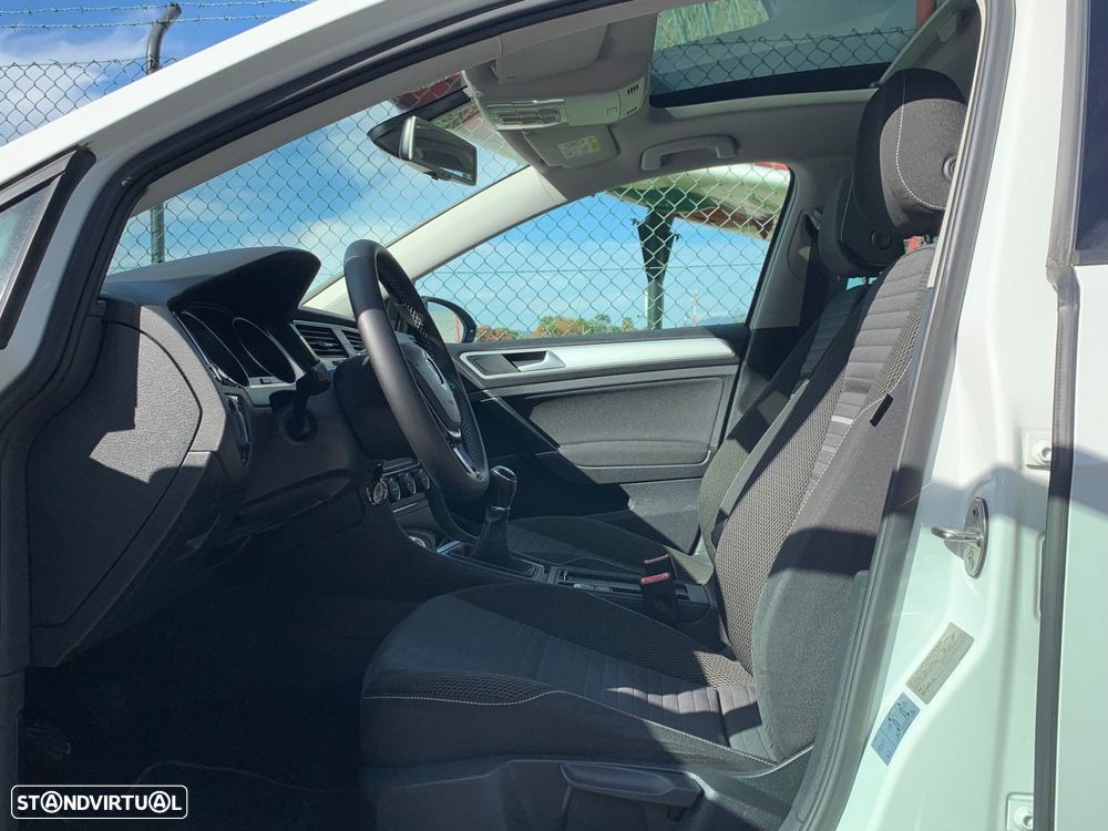 VW Golf 1.6 TDi R-Line - 10
