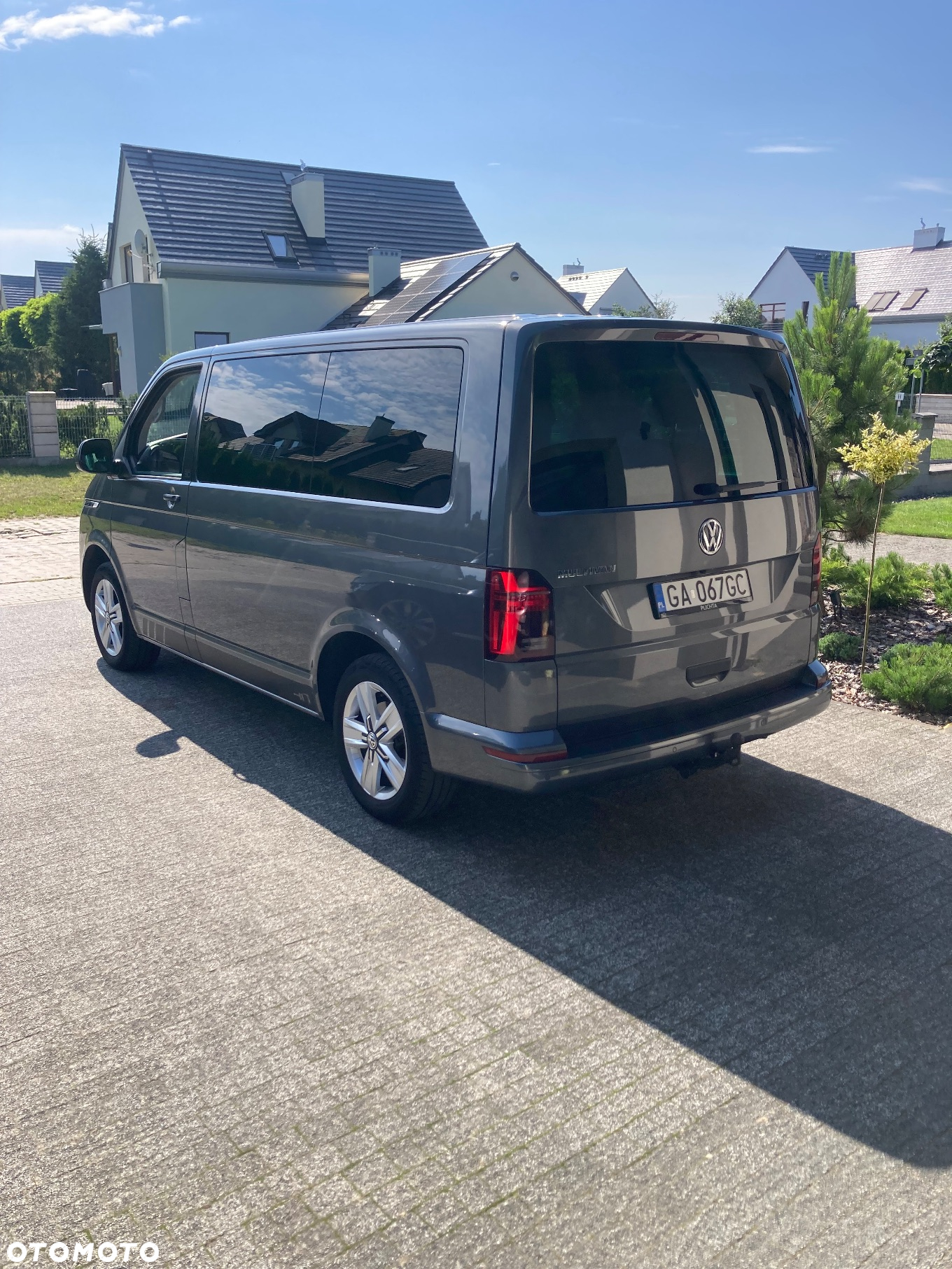 Volkswagen Multivan 2.0 TDI L1 Trendline DSG - 2