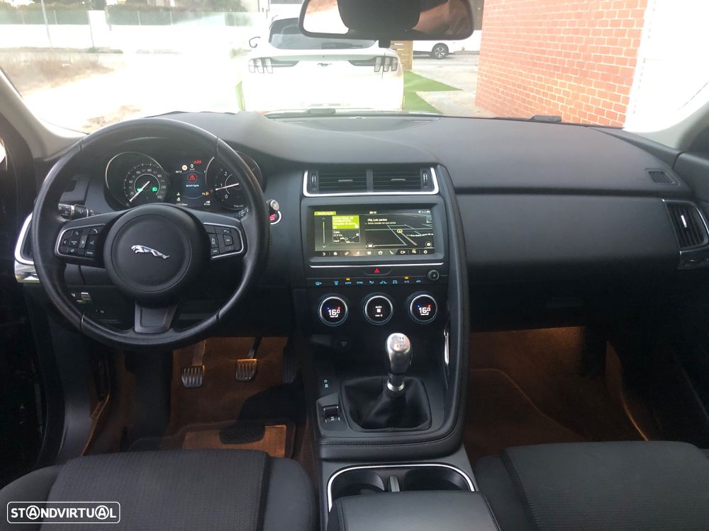 Jaguar E-Pace 2.0 i4D S - 39