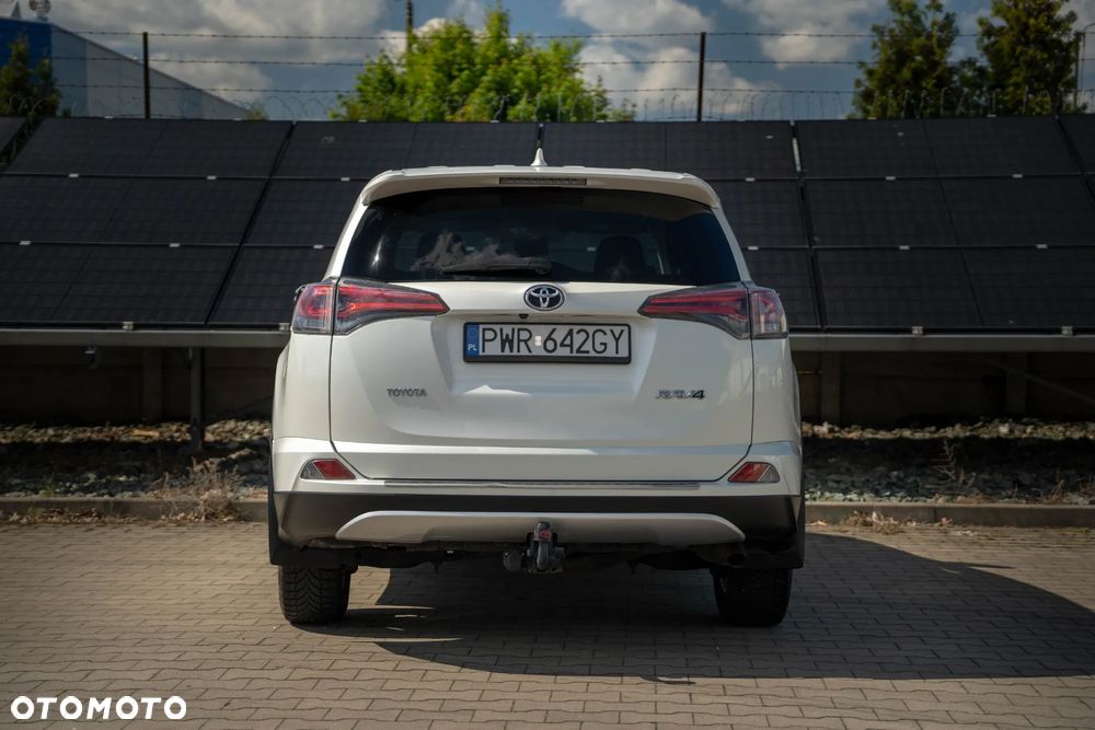 Toyota RAV4 2.0 D-4D Active 4x2 - 5