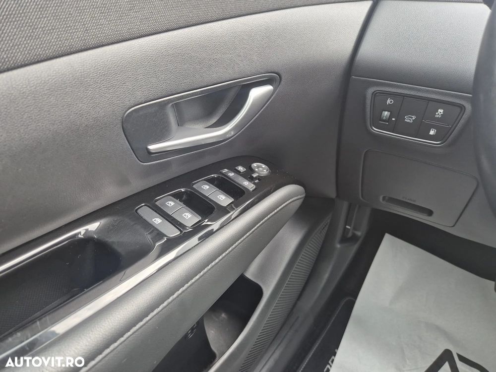 Hyundai Tucson PHEV 1.6 l 265 CP 4WD 6AT Luxury - 17