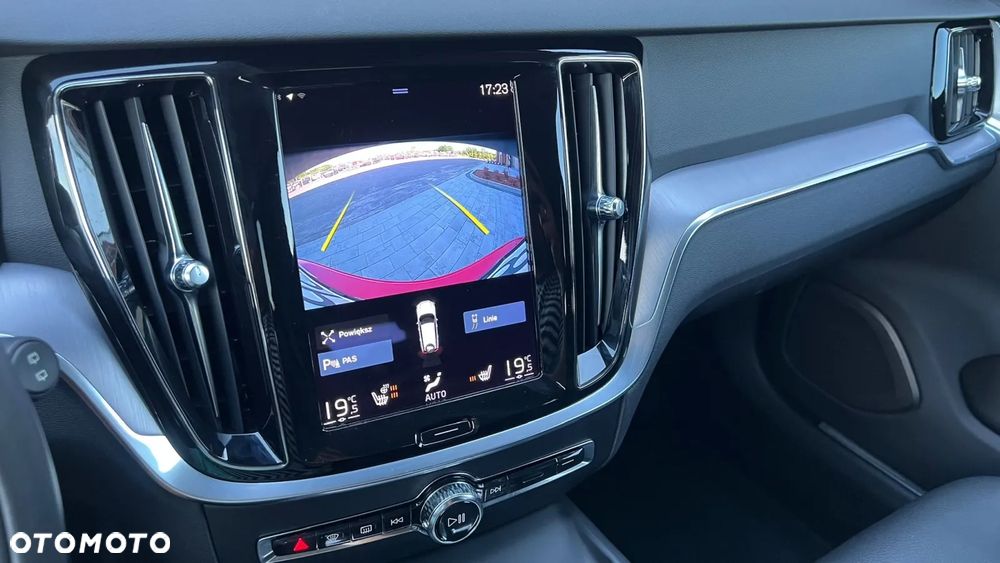 Volvo V60 B3 B Momentum Pro - 9