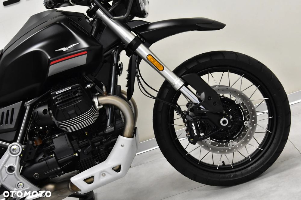 Moto Guzzi V85 - 21
