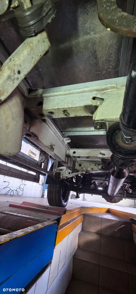 Mercedes-Benz Sprinter - 17