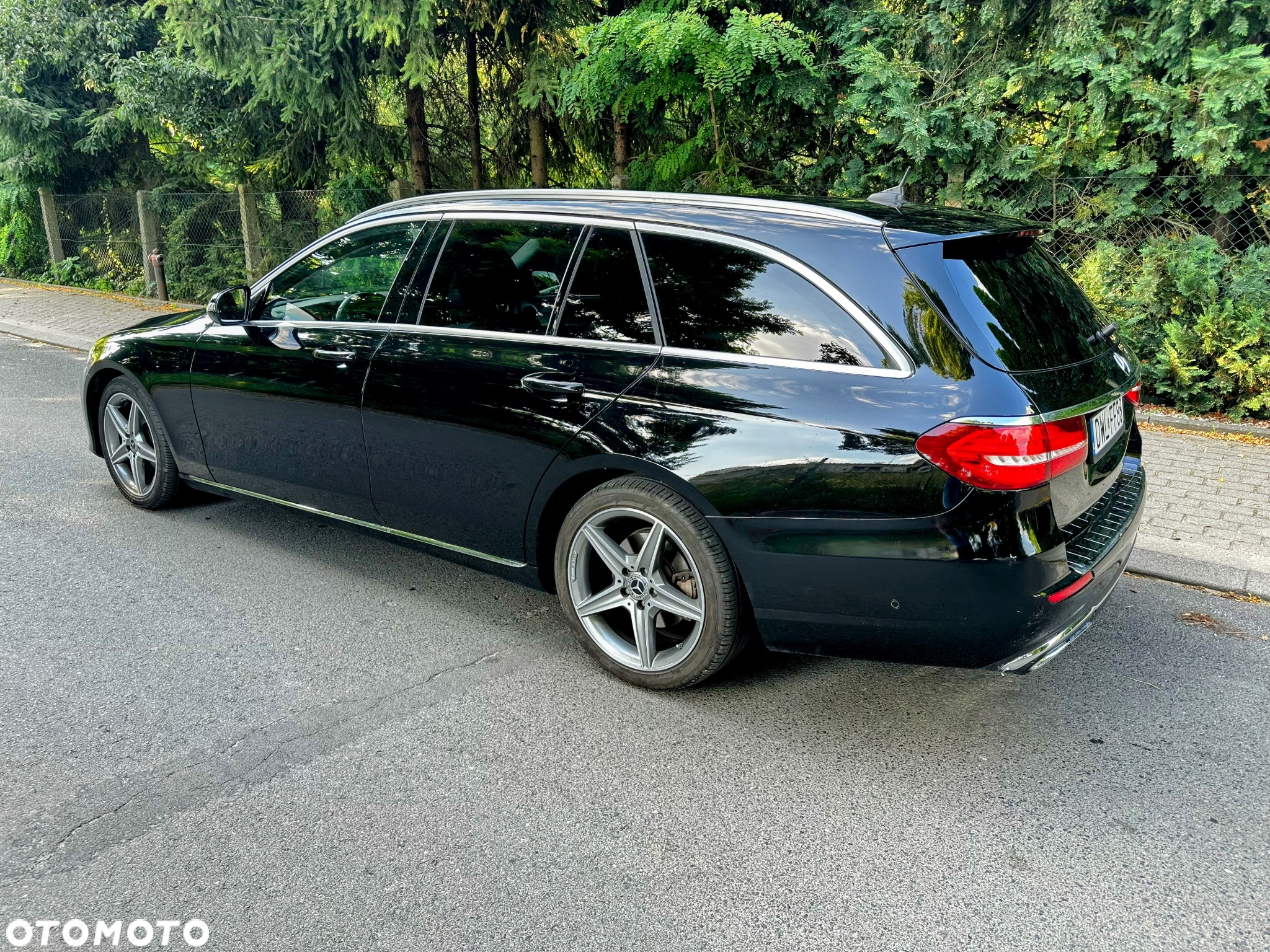 Mercedes-Benz Klasa E 200 d 9G-TRONIC - 4