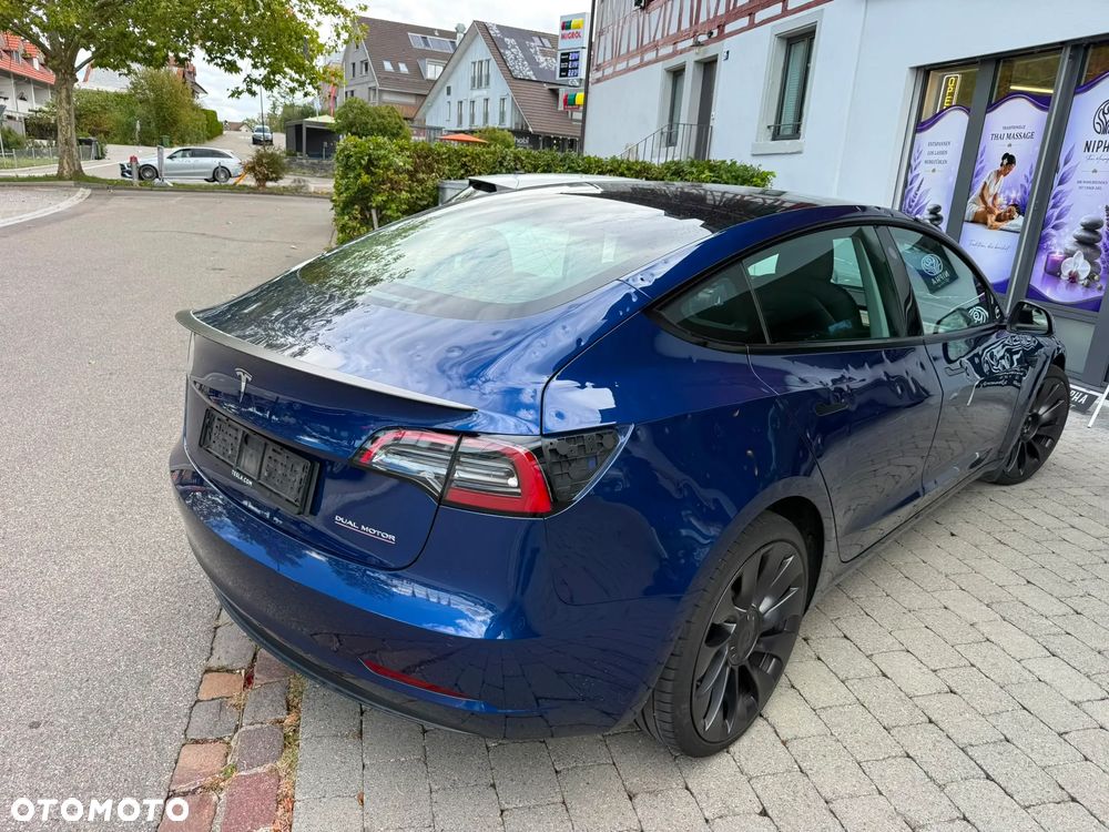 Tesla Model 3 Langstreckenbatterie Allradantrieb Dual Motor Performance - 3