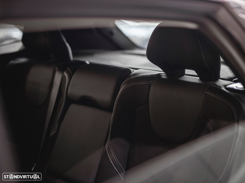Volvo V40 D2 Kinetic - 23