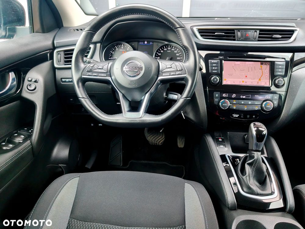 Nissan Qashqai 1.3 DIG-T DCT ACENTA - 22