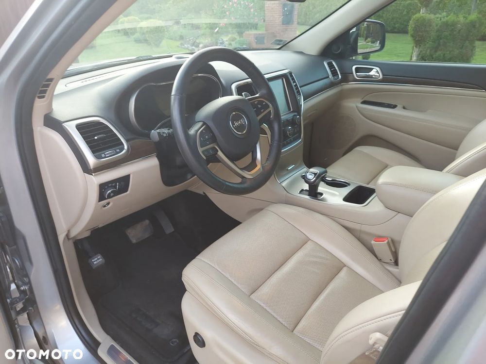 Jeep Grand Cherokee - 8