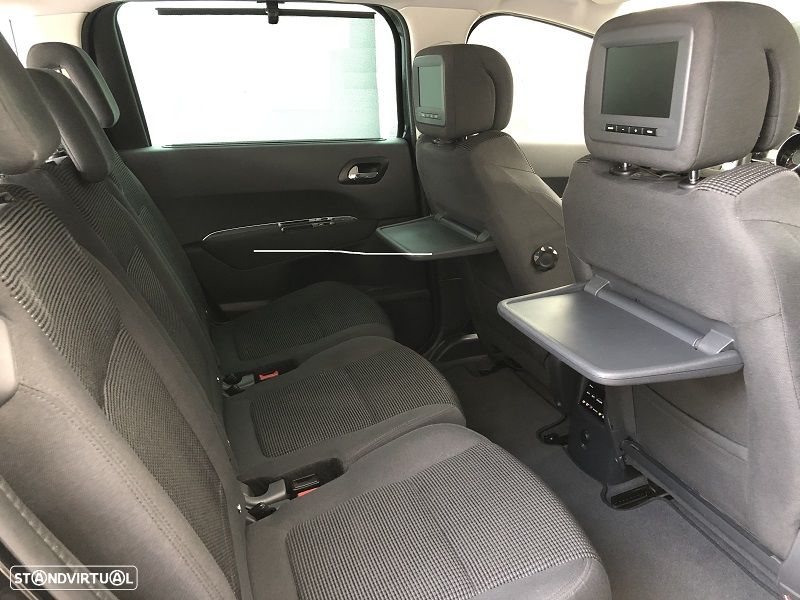Peugeot 5008 1.6 BlueHDi Allure EAT6 - 19