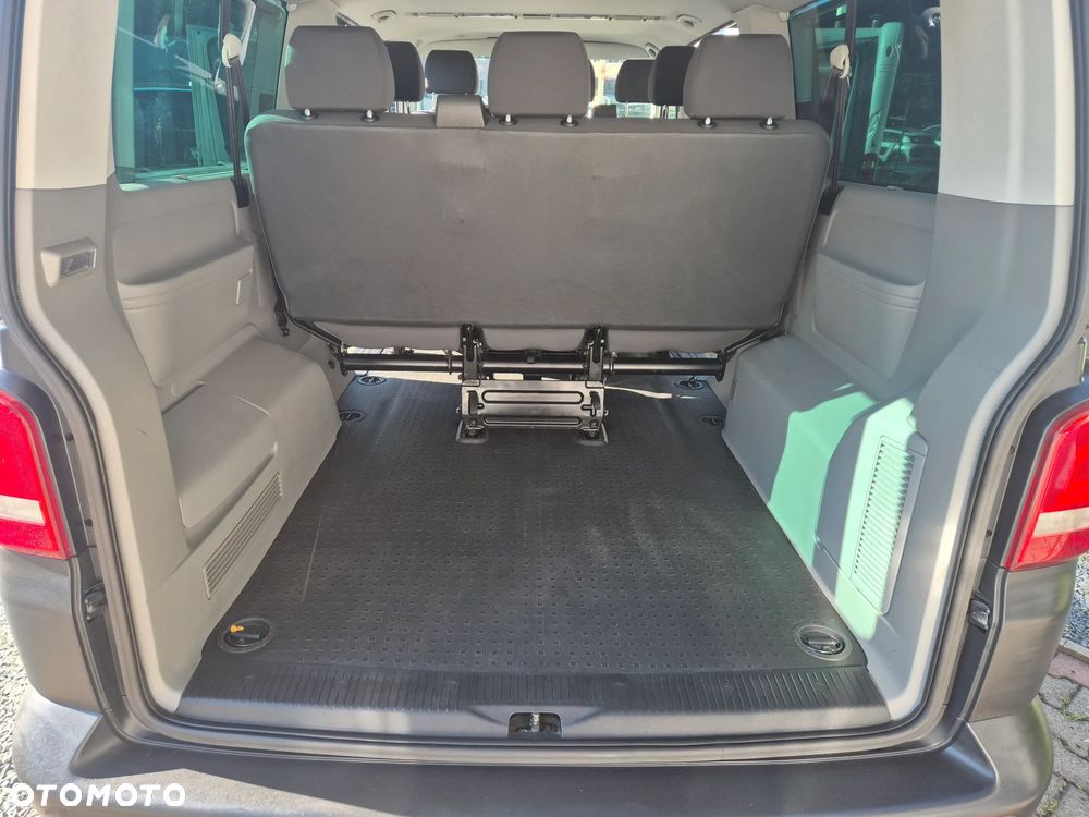 Volkswagen Caravelle - 26