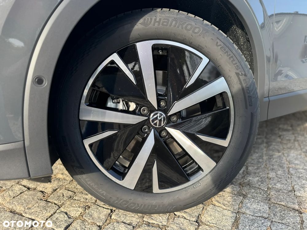 Volkswagen Tiguan - 11