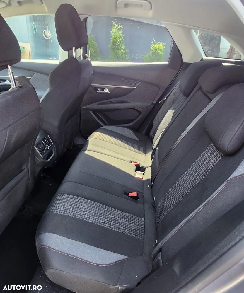 Peugeot 3008 PureTech 130 Stop & Start GPF EAT8 Active Business-Paket - 17