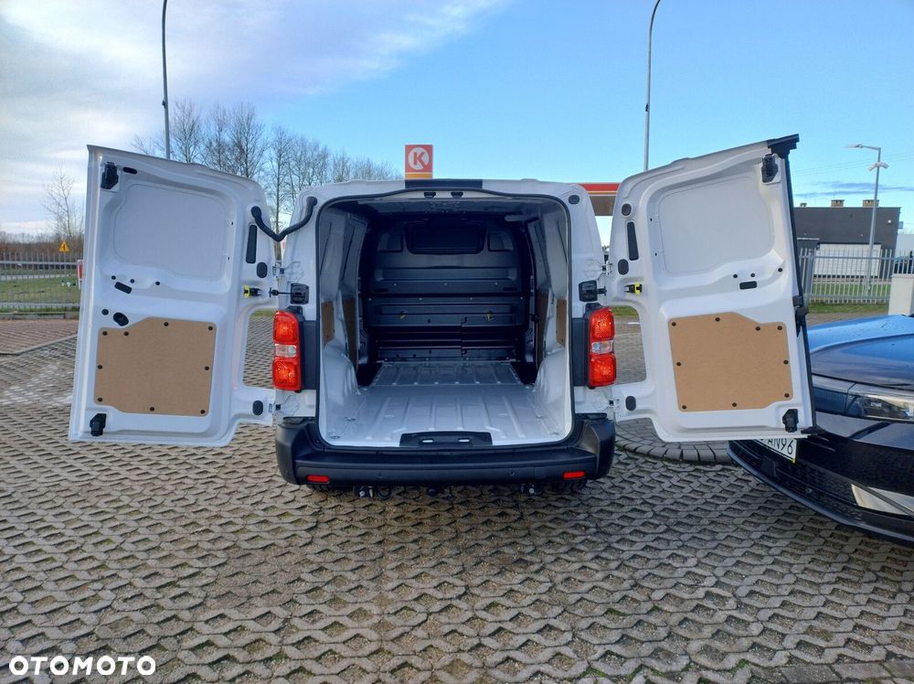 Opel Vivaro Vivaro Furgon XL Diesel 2.2 150 KM Automat - 9