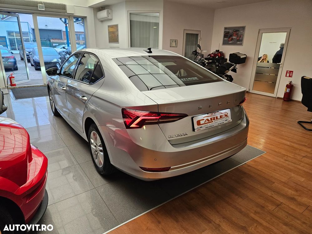 Skoda Octavia 2.0 TDI DSG Ambition - 8