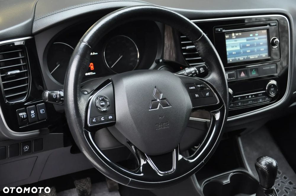 Mitsubishi Outlander 2.0 2WD SUV-Star - 18