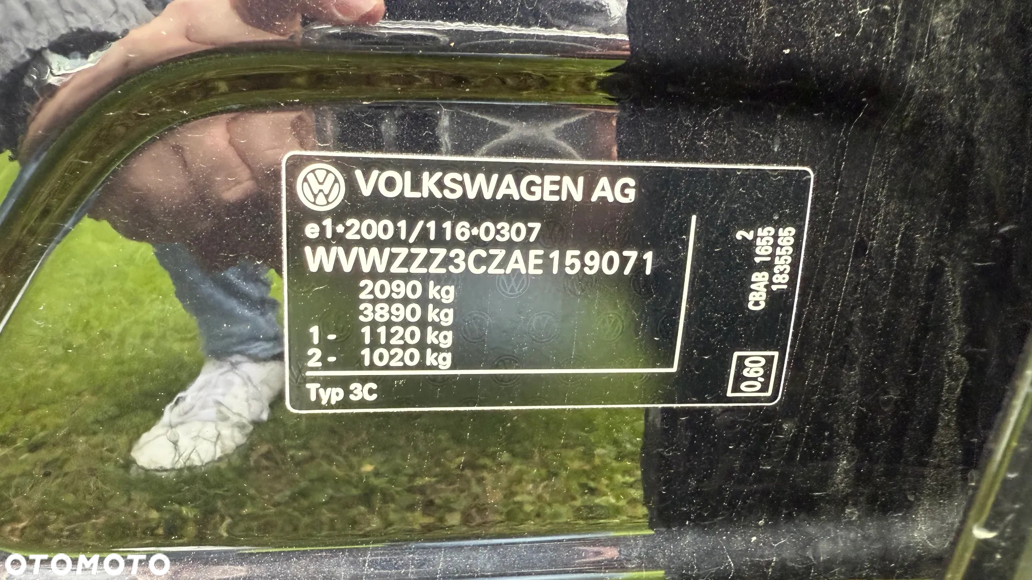 Volkswagen Passat 2.0 TDI Comfortline R-Style - 19