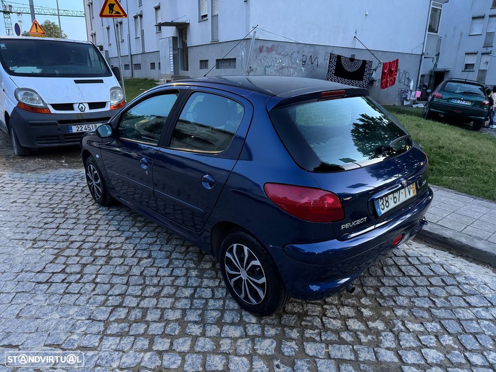 Peugeot 206 1.1 Color Line - 2