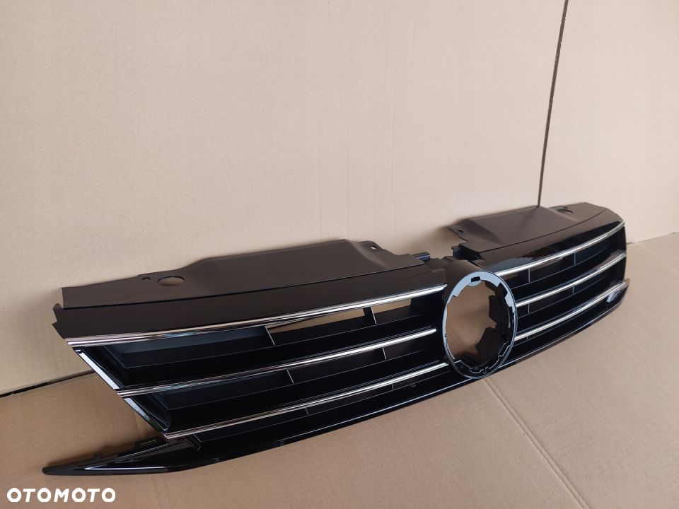 JETTA 3 III LIFT 5C 15-18 ATRAPA GRILL CHROM NOWA - 4