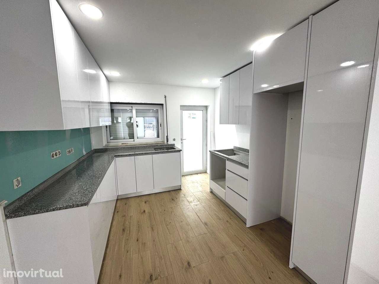 Andar Moradia T2 - Silvares, Guimarães - Grande imagem: 3/8